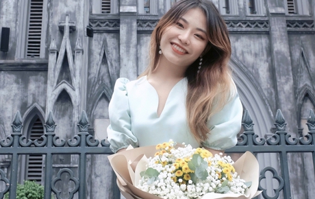 Làm clip hướng nghiệp "độc hại", một bộ phận TikToker khiến học sinh hoang mang, chuyên gia thì bức xúc: "Không có ngành học nào là vô dụng!"