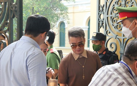 Bà Nguyễn Phương Hằng không xin lỗi Đàm Vĩnh Hưng, Vy Oanh, vì tạm giam “18 tháng đã quá đắt”