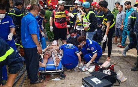 Vụ sập nhà 4 tầng tại TP HCM: Hai nạn nhân nặng, bệnh viện khởi động quy trình báo động đỏ