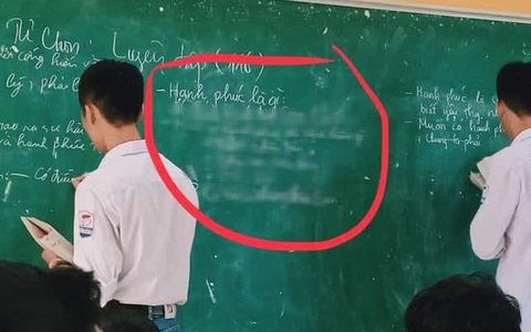 Hỏi hạnh phúc là gì, nam sinh trả lời mấy dòng khiến cô giáo lo sốt vó, phải về giấu kỹ con gái rượu ở nhà