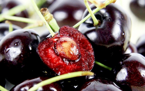 Lương y Bùi Đắc Sáng chỉ ra phần &quot;nguy hiểm&quot; của quả cherry cần lược bỏ khi ăn kẻo rước độc, hại sức khỏe
