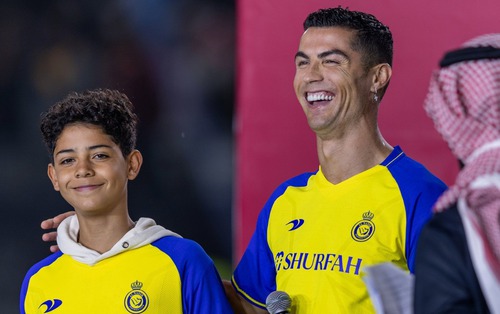 Ronaldo có thể đưa ra quyết định “đau lòng” khiến con trai không theo được nghiệp bóng đá