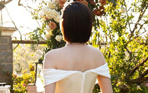 Nữ ca sĩ T.T quyên góp 50 triệu khắc phục hậu quả bão lũ nhưng không cho công khai