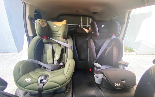 Phụ huynh băn khoăn trước quy định ô tô bắt buộc lắp ghế an toàn cho trẻ từ 1/1/2026: Gia đình 2-3 con thì phải chuẩn bị bao nhiêu ghế?