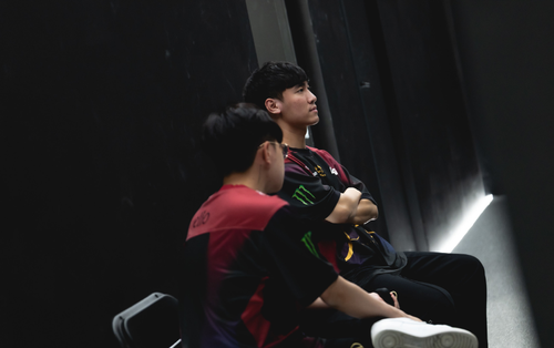 Levi chính thức thông báo giải nghệ