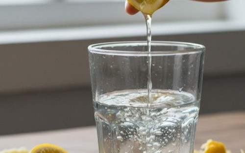 Rộ trào lưu uống chanh muối chữa 'bách bệnh', bác sĩ cảnh báo tác hại sức khỏe