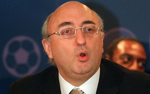 Siêu cò bóng đá quyền lực nhất thế giới bị cáo buộc lạm dụng tình dục và bạo hành suốt 6 năm