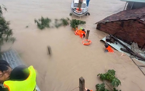 Đắk Lắk: 25 người chết và mất tích, hàng ngàn nhà chìm trong nước