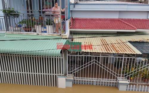 Dự báo miền Trung tiếp tục mưa, có nơi rất to, chưa hết ngập lụt