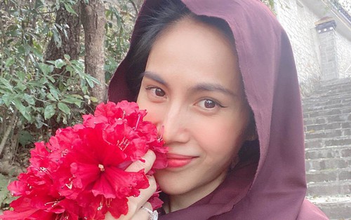 Thuỷ Tiên: "Muốn mời show thì mời sớm vì có lịch đi chùa"