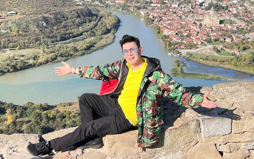 Tài sản trị giá "2.000 cây vàng" của ca sĩ Đoan Trường