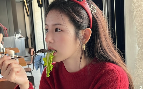 Loại rau cứ mùa lạnh là bếp Việt không nhà nào thiếu, nữ giới ăn vào giảm cân, dưỡng da, phòng ung thư, trẻ hóa