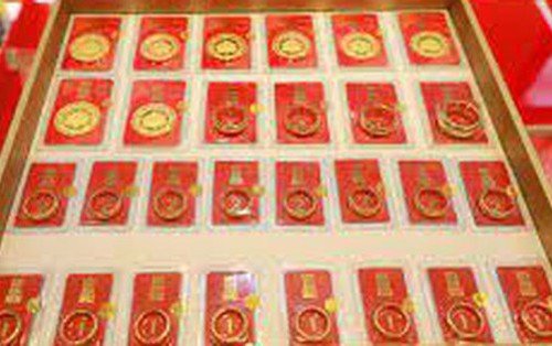 1/12: Giá vàng thế giới tăng 4 tháng liên tiếp, giá vàng trong nước tăng đến 4,9 triệu đồng sau 1 tuần