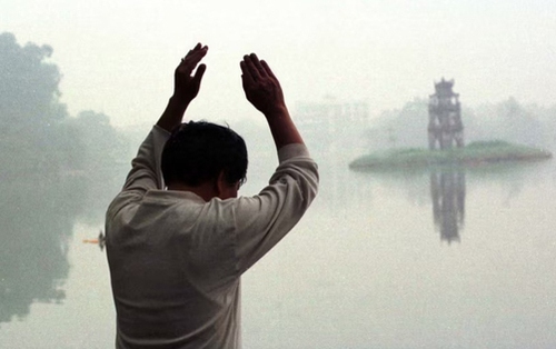 Nhiều người đang già đi nhanh hơn vì ô nhiễm không khí, hóa ra sương mù trắng đục không chỉ gây khó thở