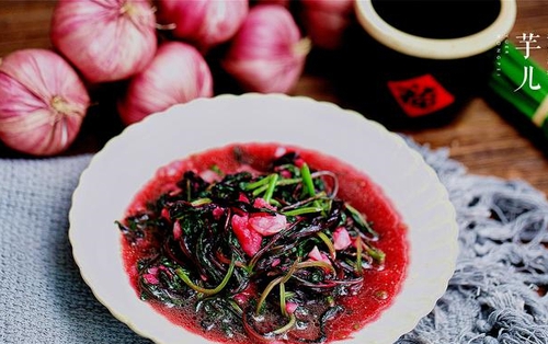 Loại rau trường thọ giàu sắt gấp 4 lần thịt bò, không bao giờ bị phun thuốc trừ sâu, chợ Việt bán rất rẻ