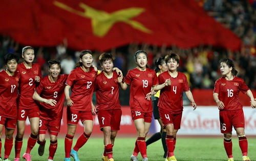 HLV Mai Đức Chung: ĐT nữ Việt Nam không có ngôi sao, chỉ có tập thể đồng lòng quyết tâm vào chung kết SEA Games