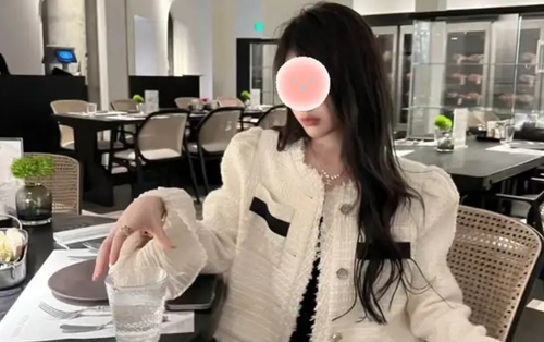 Cô gái mới tốt nghiệp 2 năm đã nợ tiền tỉ, biết hoàn cảnh gia đình ai nấy lắc đầu: Nuôi con kiểu ấy thì còn nợ nữa!