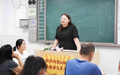 Hiệu trưởng thẳng thắn: Tôi không thích 4 KIỂU phụ huynh này, kể cả con cái của họ!