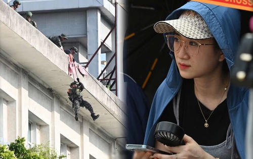 Hồ Gươm chiều cuối tuần: Hàng trăm người dân đội nắng gần 40 độ C xem lực lượng đặc nhiệm đu dây, diễn tập chống khủng bố