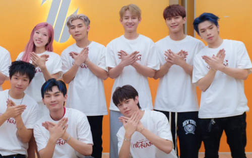 Dàn nam thần Tân Binh Toàn Năng gia nhập Fandom Yêu Nước, fan thi nhau vừa "đu idol" vừa lan toả tình yêu Tổ quốc