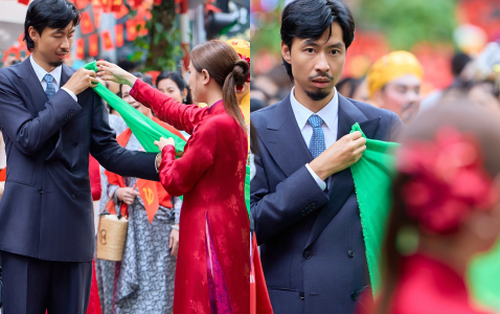 Trọn bộ hình như "hình cưới" của Đen Vâu và Hoàng Thuỳ Linh: Ánh mắt nhà trai nhìn "nóc nhà" lạ quá!