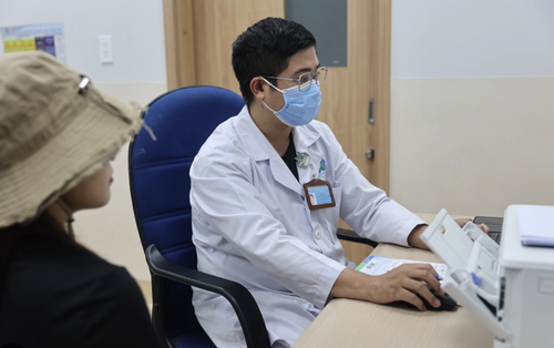 Chính phủ có thể cân đối được kinh phí để miễn viện phí cơ bản cho toàn dân