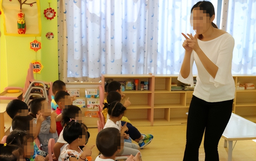 Nữ giáo viên mầm non 25 tuổi phát hiện nhiễm HIV, khóc nghẹn: "8 ngộ nhận hủy hoại đời tôi, nhiều người cũng mắc"