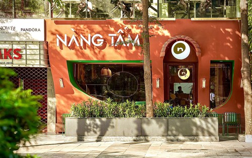 Có một nhà hàng cơm tấm giữa phố đi bộ Nguyễn Huệ đắt đỏ