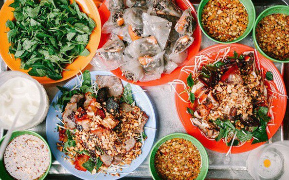 QUÁN NỘM NGUYỆT CHUYÊN PHỤC VỤ NỘM BÒ KHÔ THƠM NGON