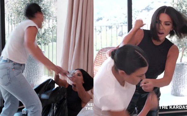 KOURTNEY: tin tức Mới nhất Nàng "Kim Siêu Vòng 3" tung chưởng vào mặt chị gái Kourtney trong show thực tế của gia đình Kardashian, chuyện gì đây? - Đọc tin tuc