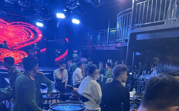 KHAI TRƯƠNG BAR MỚI VỚI CHƯƠNG TRÌNH ƯU ĐÃI ĐỘC ĐÁO THU HÚT THỰC KHÁCH