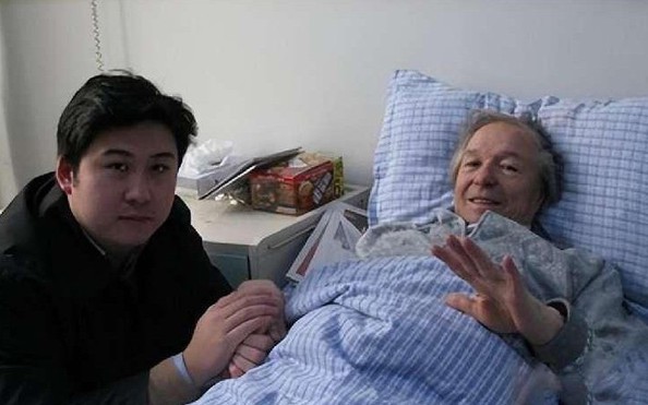 SINH VIÊN NGHÈO: tin tức Mới nhất Người đàn ông 66 tuổi miễn phí tiền nhà cho cậu sinh viên nghèo suốt 8 năm, cuối đời bỗng được trả ơn theo cách