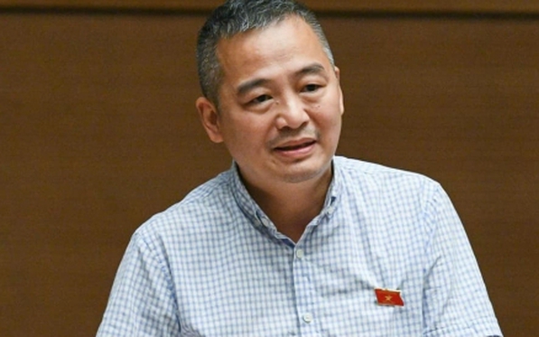 PGS.TS Nguyễn Lân Hiếu vạch trần cú lừa 'đứng lên ho là thoát đột quỵ'