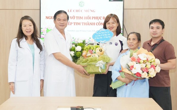 Chạy đua với thời gian, giành lại sự sống cho người phụ nữ bị vỡ tim