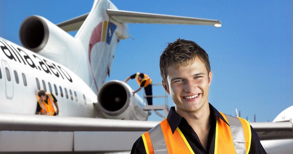 Kỹ sư bảo trì máy bay - Cơ hội nghề nghiệp rộng mở cùng mức lương "khủng"