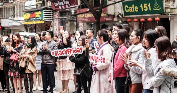 Nhìn lại ngày Black Friday tại Hà Nội: Tắc nghẽn khu Triệu Việt Vương vì Junhee Beauty Center