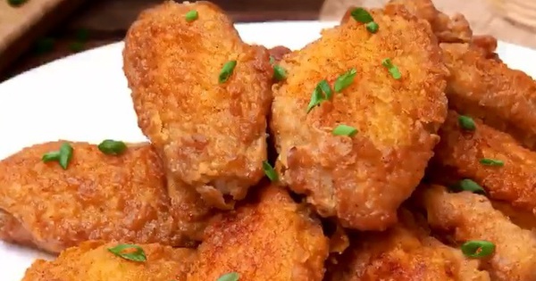 Cánh gà, cũng là cánh gà rán nhưng trộn với trứng theo cách này sẽ ngon ...