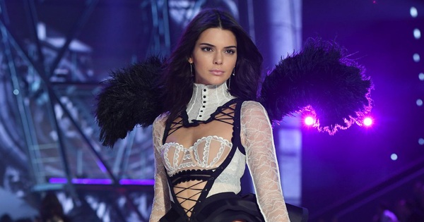 Fan Victoria's Secret "mở tiệc" ăn mừng vì Kendall Jenner không tham gia  show năm nay