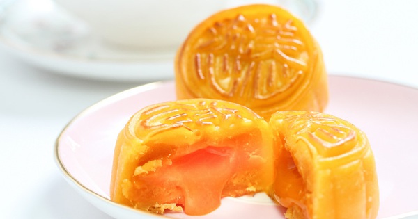 Bánh Trung Thu Lava Custard: Hương Vị Mới Lạ Cho Mùa Trăng Rằm Bánh Trung Thu Lava Custard: Hương Vị Mới Lạ Cho Mùa Trăng Rằm