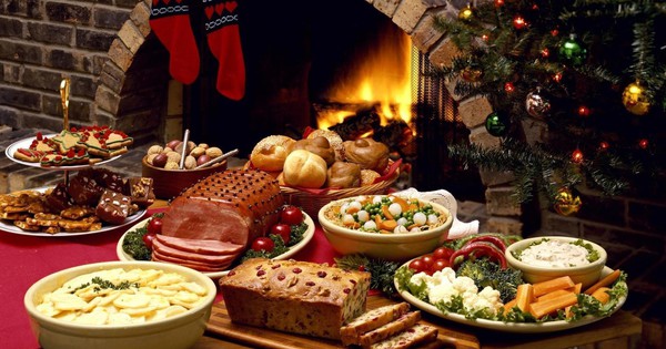 Đi vòng quanh thế giới xem mọi người ăn gì vào bữa tối Giáng Sinh