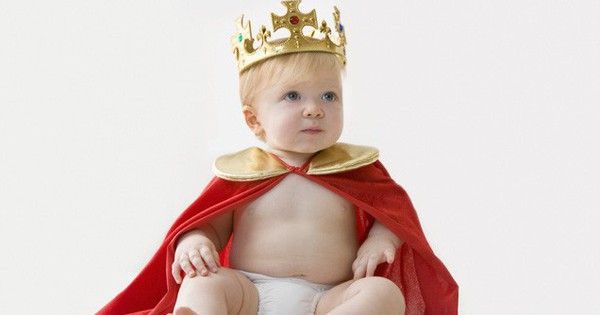 Sinh ra là em bé “ngậm thìa bạc” nhưng con của Meghan sẽ có cuộc sống khác biệt so với Hoàng tử George