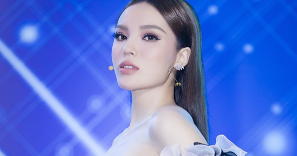 Sau khi “nâng cấp” vòng 1, đây là lần đầu Kỳ Duyên khoe vóc dáng gợi cảm trên sóng truyền hình
