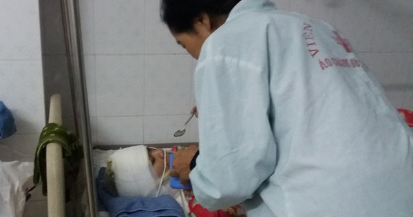 Người vợ bị chồng cũ tạt axit ở Hà Nội: 'Con không muốn anh ấy đi tù, con tha thứ'