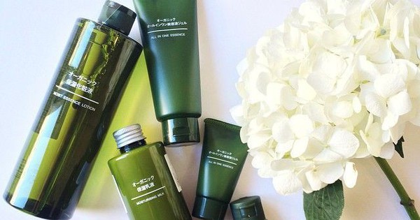 Ngoài toner được ca ngợi như nước thần, Muji còn có loạt sản phẩm này cũng hot chẳng kém