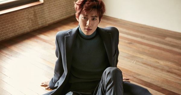 Suho (EXO) bất ngờ debut solo vào tháng 3, fan vừa nghe tin hẫng luôn một nhịp tim vì tưởng... idol hẹn hò