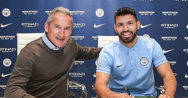 CHÍNH THỨC: Aguero nguyện chung tình với Man City 10 năm tròn