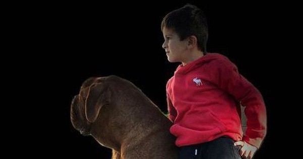 Chú chó nhà Messi giờ đã to lớn thế này cơ mà!