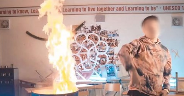 Rapper vào trường Ams đốt sách vở: Nhà trường khẳng định không cho thuê ...