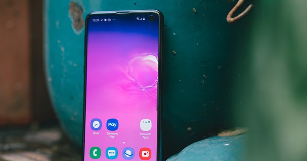 Trải nghiệm 1 tuần sử dụng Samsung Galaxy S10e - Bản mẫu hoàn hảo cho smartphone nhỏ gọn?