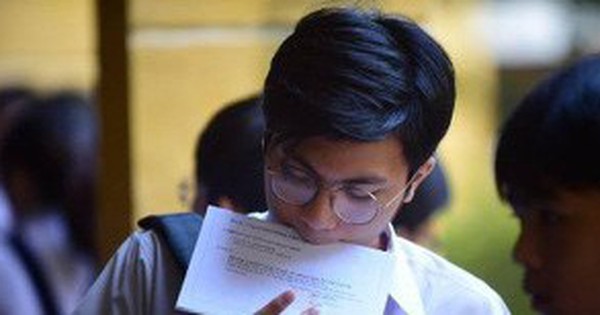 Hơn 8 điểm/môn mới trúng tuyển vào lớp 10 không chuyên ở TP.HCM